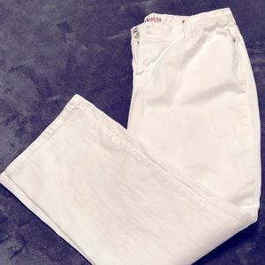 Style & Co. Boot Cut Jeans, Size 14